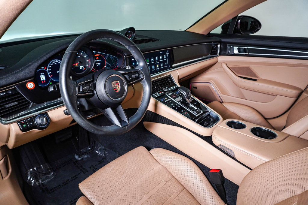 Certified 2023 Porsche Panamera 4 Platinum Edition AWD/4WD image 4