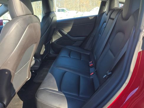 Used 2018 Tesla Model 3 Long Range image 17