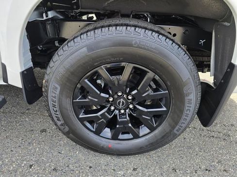 New 2026 Nissan Frontier SV image 12