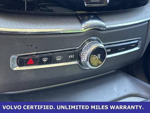 Certified 2025 Volvo XC60 B5 Plus image 21