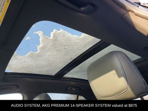 Used 2024 Cadillac XT4 Sport image 7