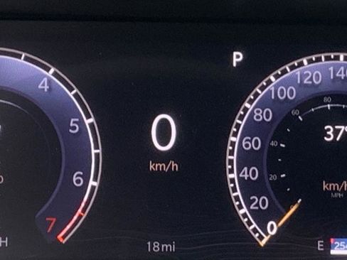 New 2025 Jeep Grand Cherokee L Laredo image 29