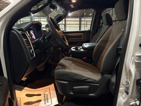 Used 2024 RAM 1500 Classic Warlock image 9