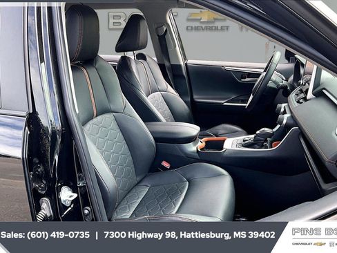 Used 2024 Toyota RAV4 Adventure AWD/4WD image 6