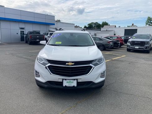 Used 2018 Chevrolet Equinox LT FWD image 2