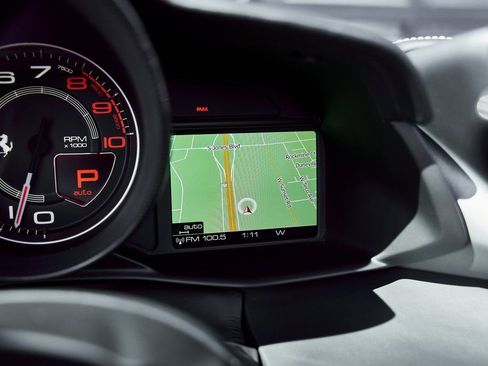 Used 2018 Ferrari 488 Spider image 70