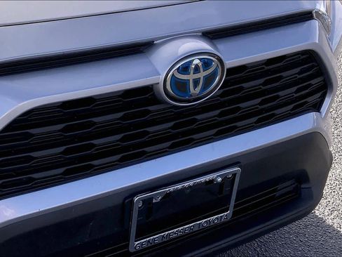 Used 2024 Toyota RAV4 XLE Premium image 30