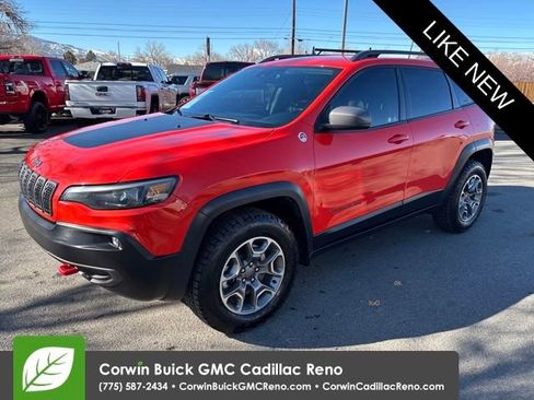 Used 2021 Jeep Cherokee Trailhawk w/ Comfort/Convenience Group image 1