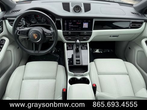 Used 2024 Porsche Macan AWD/4WD image 19