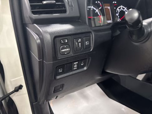 Used 2023 Toyota 4Runner Limited AWD/4WD image 15