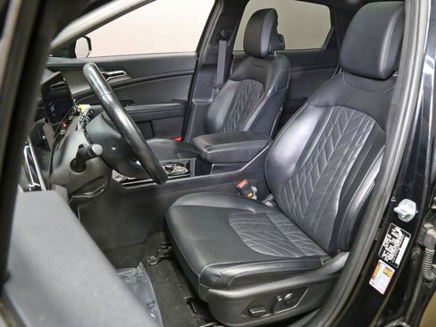 Used 2023 Kia Sportage X-Line w/ X-Line Premium Package image 4