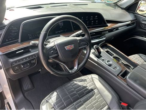 Used 2021 Cadillac Escalade ESV Premium Luxury Platinum AWD/4WD image 26