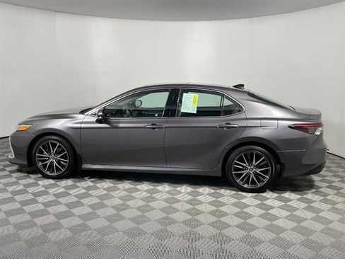 Used 2023 Toyota Camry XLE w/ Cold Weather Package AWD/4WD image 4