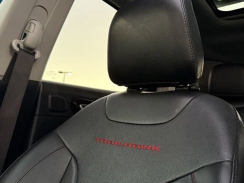 Used 2022 Jeep Compass Trailhawk w/ Trailhawk Elite Group image 43