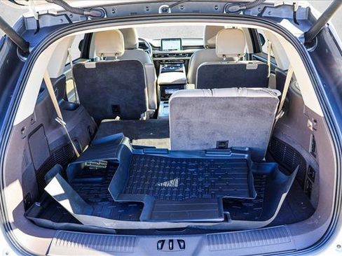Used 2023 Lincoln Aviator Reserve w/ Equipment Group 201A AWD/4WD image 25