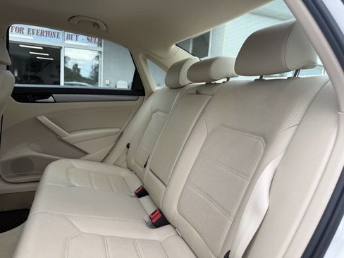 Used 2014 Volkswagen Passat TDI SE FWD image 22