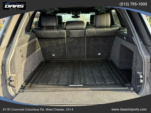 Used 2017 Land Rover Range Rover HSE image 17
