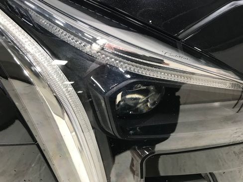 Used 2019 Cadillac XT4 Sport AWD/4WD image 28