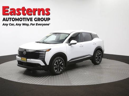 Used 2025 Nissan Kicks SV AWD/4WD image 56