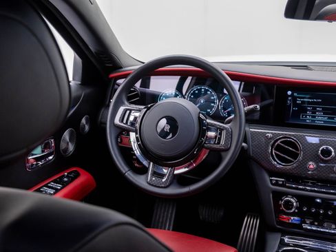 Used 2022 Rolls-Royce Ghost Black Badge image 12