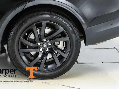 Used 2017 Land Rover Discovery HSE Luxury image 6