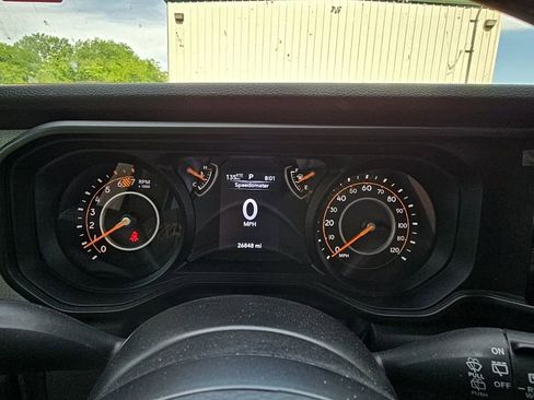Used 2024 Jeep Wrangler Unlimited Sport AWD/4WD image 19
