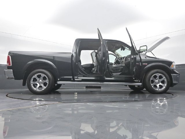 Used 2017 RAM 1500 Laramie w/ Convenience Group AWD/4WD image 61