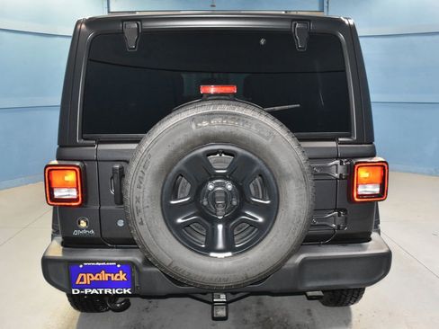 Used 2021 Jeep Wrangler Unlimited Sport image 26