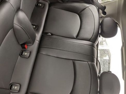 Used 2018 MINI Cooper S image 18