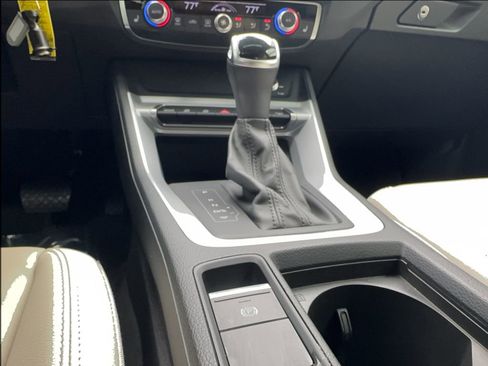 Used 2025 Audi Q3 2.0T Premium image 30