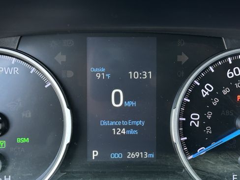 Used 2022 Toyota RAV4 XLE w/ Convenience Package image 31