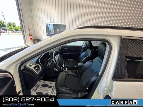 Used 2019 Jeep Compass Latitude w/ Safety & Security Group AWD/4WD image 16
