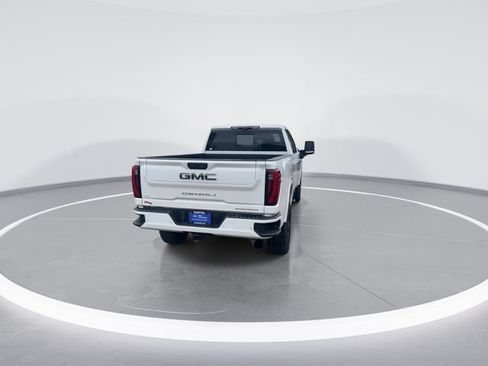 Used 2024 GMC Sierra 3500 Denali Ultimate AWD/4WD image 6