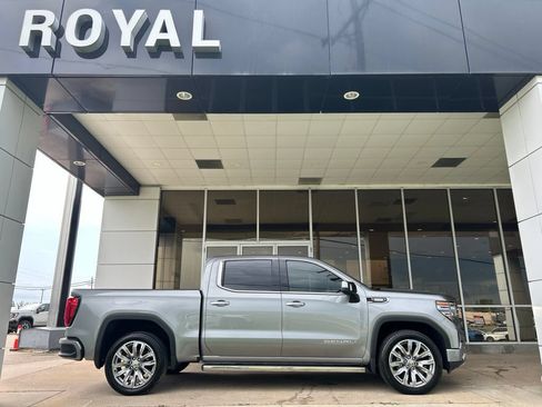 Used 2023 GMC Sierra 1500 Denali w/ Denali Reserve Package AWD/4WD image 1