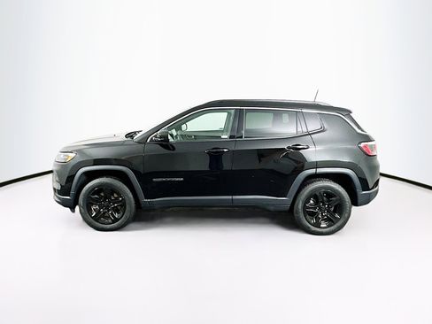 Used 2023 Jeep Compass Latitude image 4