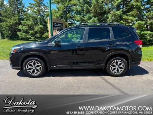 Used 2019 Subaru Forester Premium AWD/4WD image 1