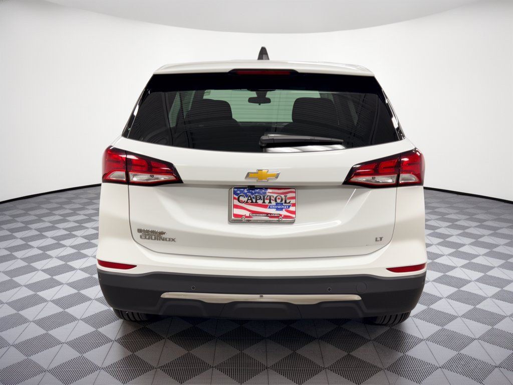 Used 2024 Chevrolet Equinox LT w/ LPO, Floor Liner Package FWD image 11
