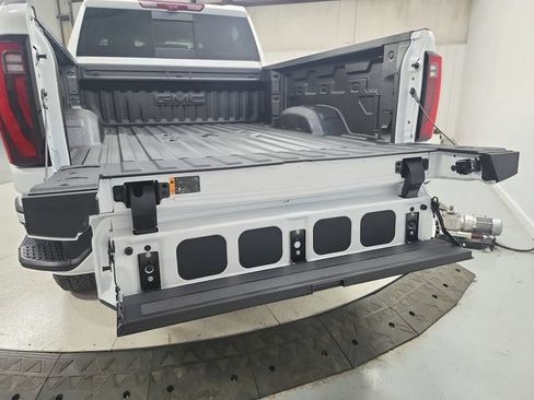 New 2026 GMC Sierra 2500 Denali w/ Denali Reserve Package AWD/4WD image 54