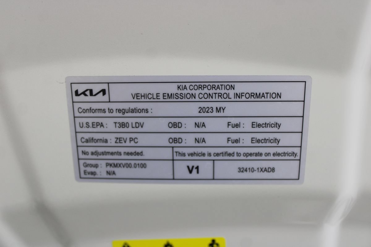 Used 2023 Kia EV6 Wind AWD/4WD image 36