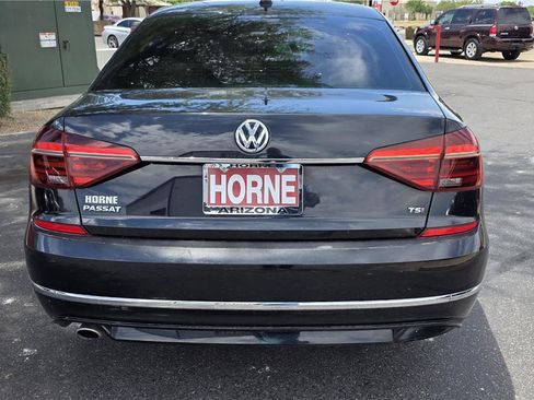 Used 2017 Volkswagen Passat 1.8T R-Line w/ R-Line Lighting Package FWD image 6