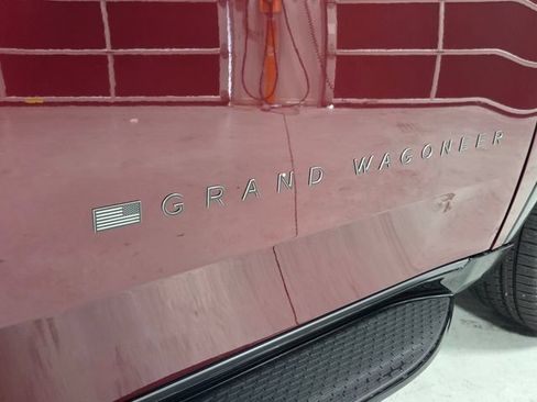 New 2026 Jeep Grand Wagoneer L 4WD w/ Premium Group I image 17