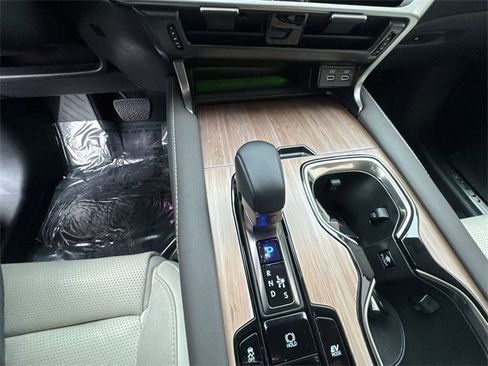 Used 2025 Lexus RX 350 image 19