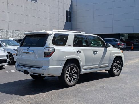 Used 2018 Toyota 4Runner Limited image 9