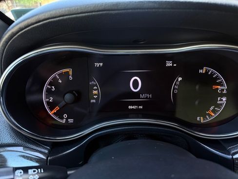 Used 2016 Jeep Grand Cherokee Overland w/ Advanced Technology Group AWD/4WD image 16