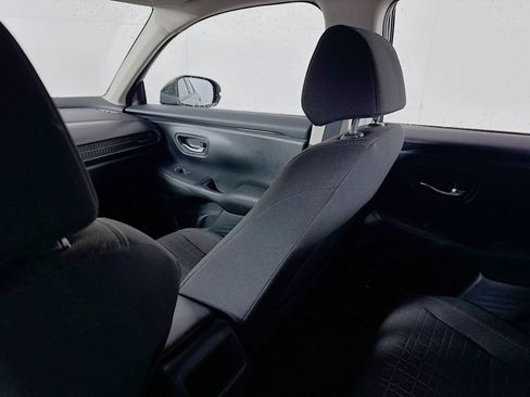 Used 2025 Honda HR-V LX image 24