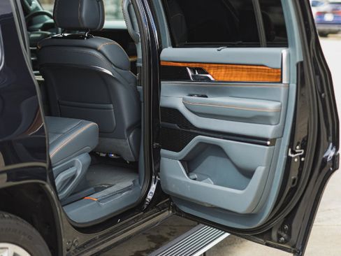 Used 2022 Jeep Grand Wagoneer Series II w/ Flexible Seating Group image 84