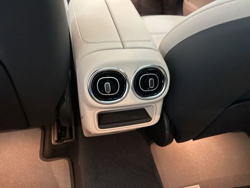 New 2026 Mercedes-Benz GLC 300 image 21