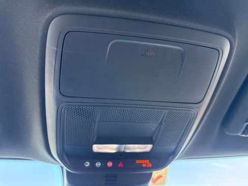 Used 2025 GMC Acadia Elevation FWD image 29