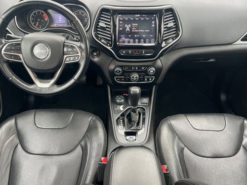 Used 2019 Jeep Cherokee Limited w/ Luxury Group image 10