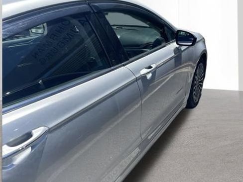Used 2018 Ford Fusion Titanium FWD image 5
